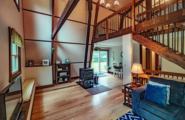 Sycamore - Spacious inside, next to Wayne Nat'l