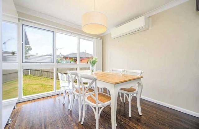 Sydney Moorebank 4 bed house, close Liverpool