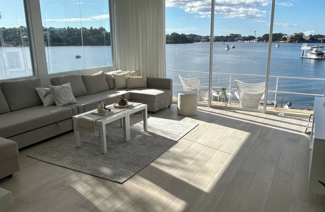 Sydney Waterfront Retreat