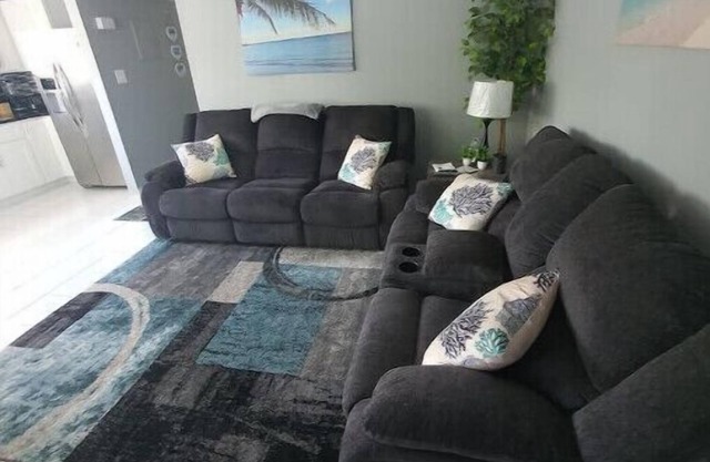 T&B Comfortable Cozy Condon