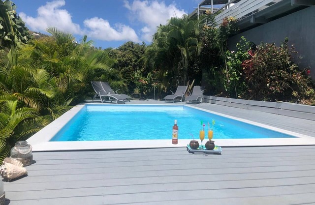 T2 apartment with large terrace sea view and pool