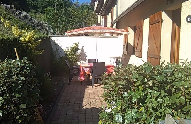 T2 detached house with garden in Cauterets