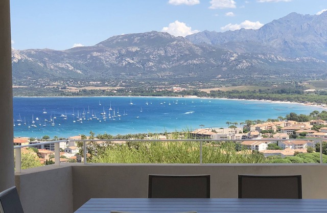 T2/T3 NEW SEA VIEW AND MOUNTAINS - WIFI