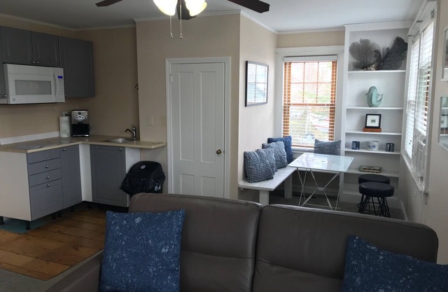TABOR SUITE, IN THE MARION VILLAGE