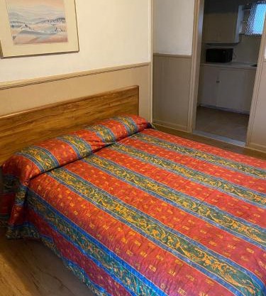 Tacoma Center Motel
