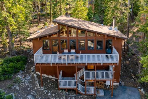 Tahoe Timber by AvantStay Beach Lake Access