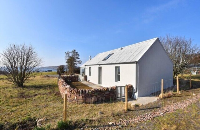 TAIGH GLAS, romantic, luxury holiday cottage in Gairloch