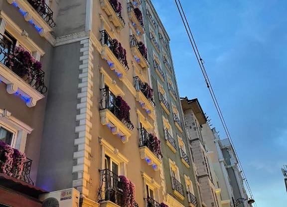 taksim apart