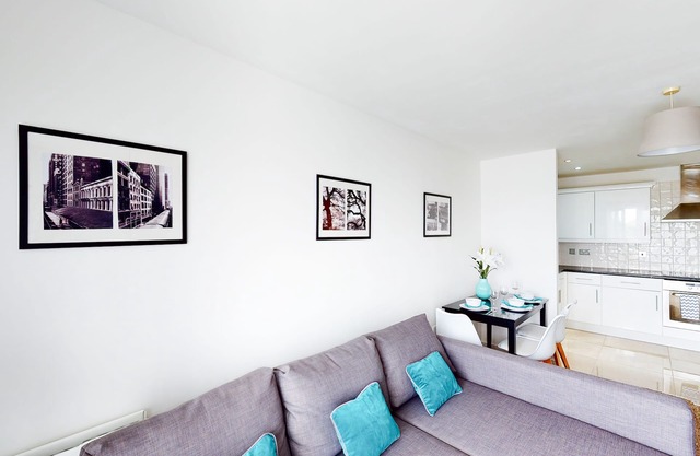 Tamblin Lodge - Bright, Modern, Fresh Apartment