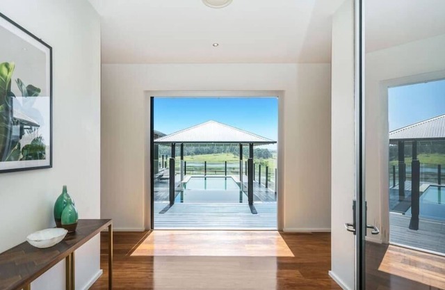 Tamborine Dreaming - Farm Stay | Pool | Views