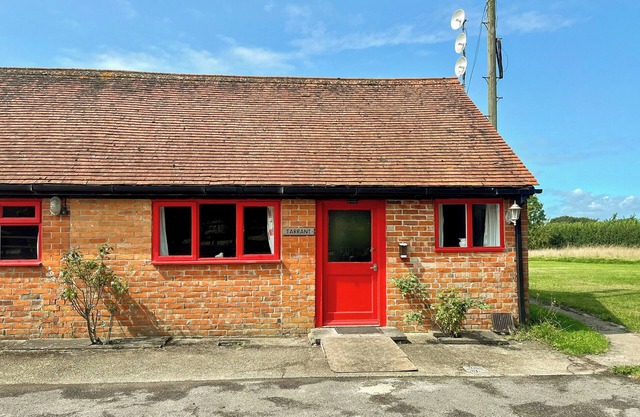 Tarrant Cottage -14557