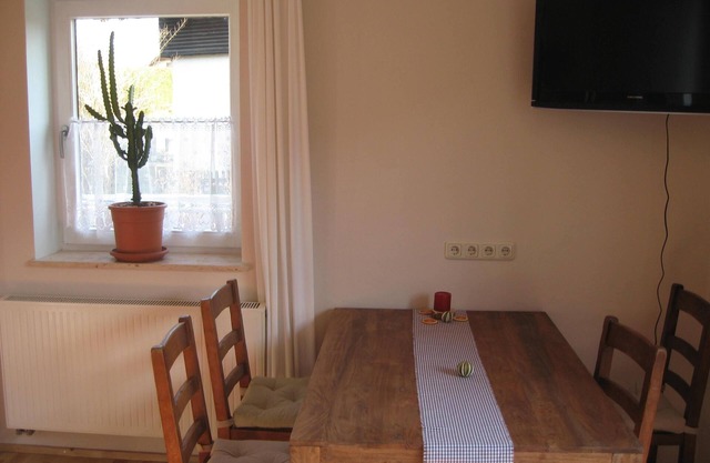 Tasteful apartment on Lake Starnberg in nature