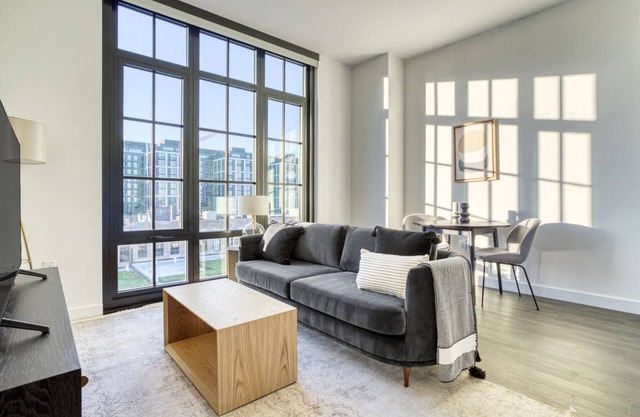 Tasteful Union Market 1BR w/Gym & W/D, steps to Metro, by Blueground