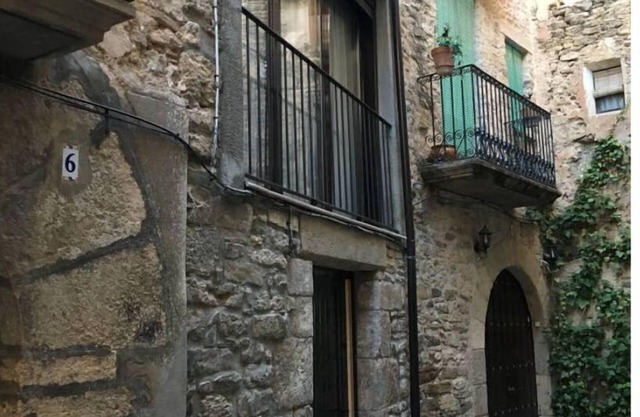Tato House -Figuerola d'Orcau-
