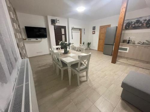 Taverna Apartman 2