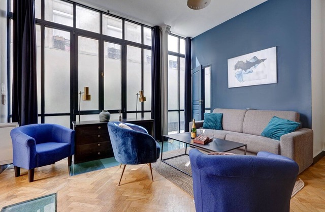TBS 19 - Spacious apartment located in Oberkampf