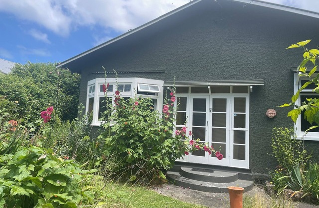 Te Awa Rere - exclusive cozy cottage by the Whanganui River