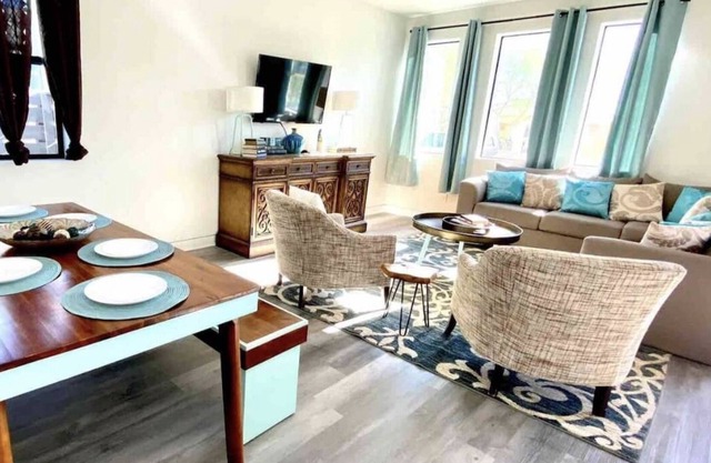 Teal Luxury - New building, 7 guests, pet friendly