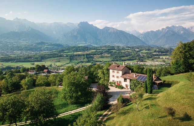 Telva Alta, country house with tennis in the Dolomites