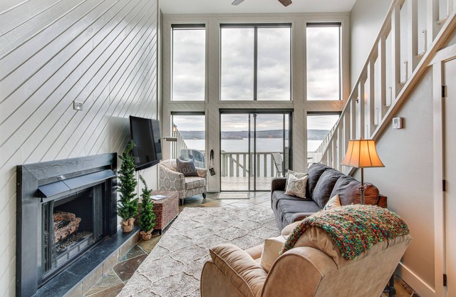 Tennessee River Vacation Rental w/Deck + View!