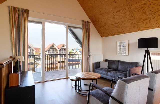Terherne Central Cottage Stay