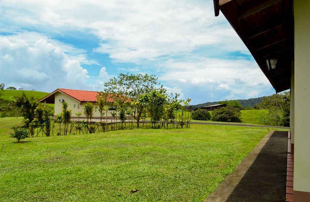 Termales del Bosque & Hot Springs