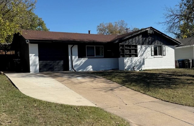 TEXANO INN Charming 3-bedroom house with WiFi and AC in welcoming Fort Worth