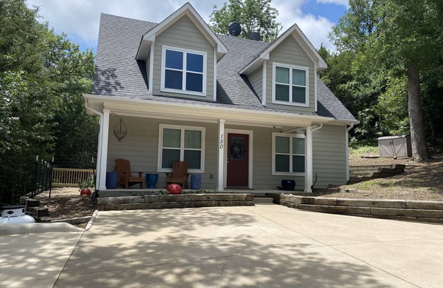 Texoma Lake - Cozi 4 Bedroom Home in Tanglewood, 1 mile from Highport Marina