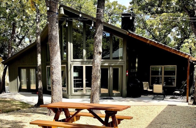 Texoma Tango Cabin by Lake and Beach