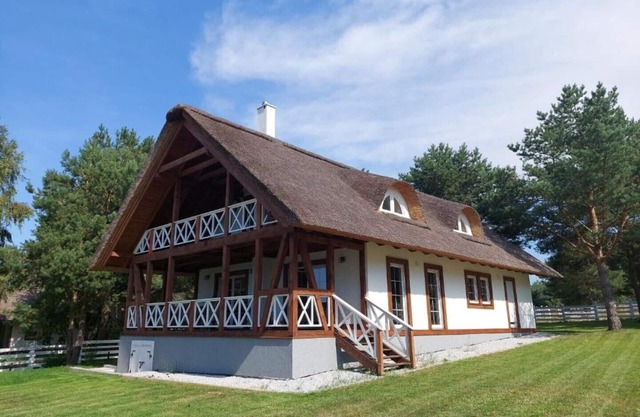Thatched vacation home in Gardna Park