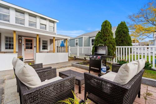 The Addie Shack Pet Friendly Steps to Beach