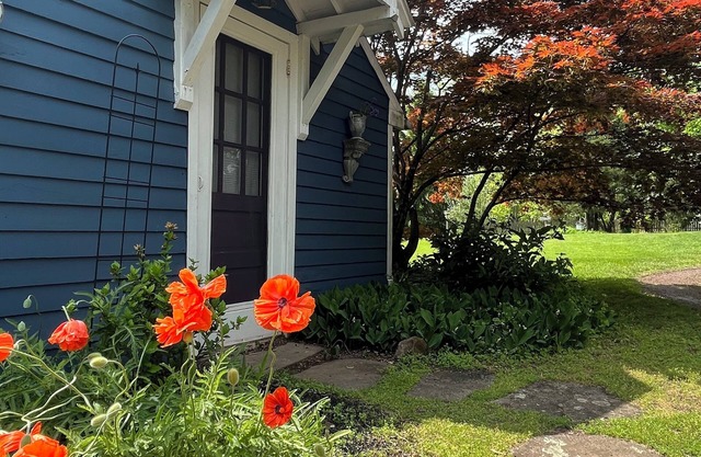 The Artist Cottage at Windy Hill