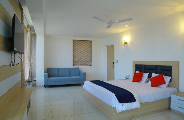 The Balcony Suites