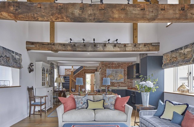 The Barn - Delightful Wiltshire Holiday Home