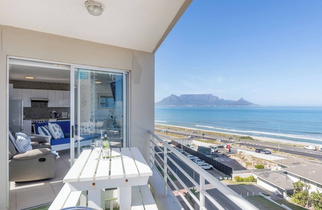 The Bay A501 by HMH
