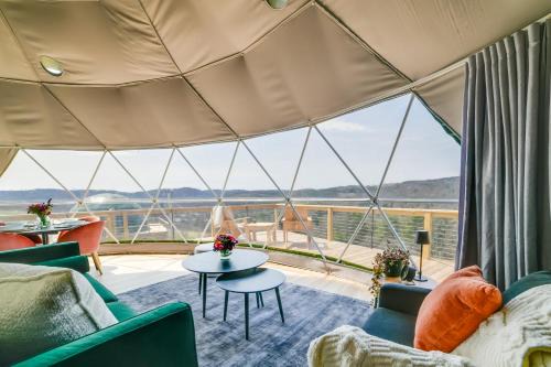 The Bear Dome with Barrel Hot Tub in Franklin!