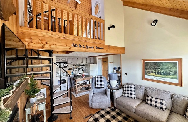 The Bear Lair-Cozy Retreat-Close to 2 Ski Resorts