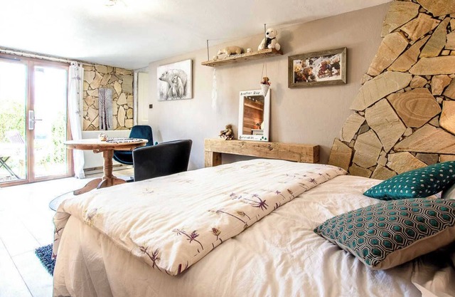 THE BEAR LOFT - MONTHION