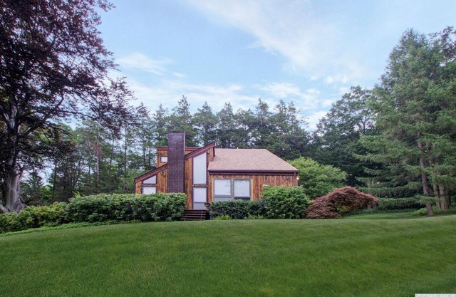 The Beech House - Light, Open, Stunning Views, in the heart of the Hudson Valley