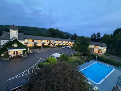 The Black Mountain Inn