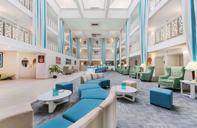 The Blu Hotel Blue Ash Cincinnati, an Ascend Collection Hotel