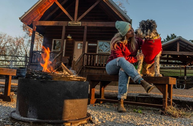 The Boathouse Bungalow Dale Hollow Lake 1 Minute Away Free Firewood Pet-Friendly