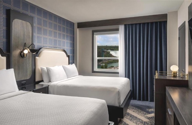 The Brock Niagara Falls Fallsview, Tapestry by Hilton