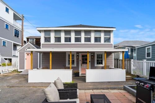 The Cammie Cabana Pet Friendly Steps to Beach