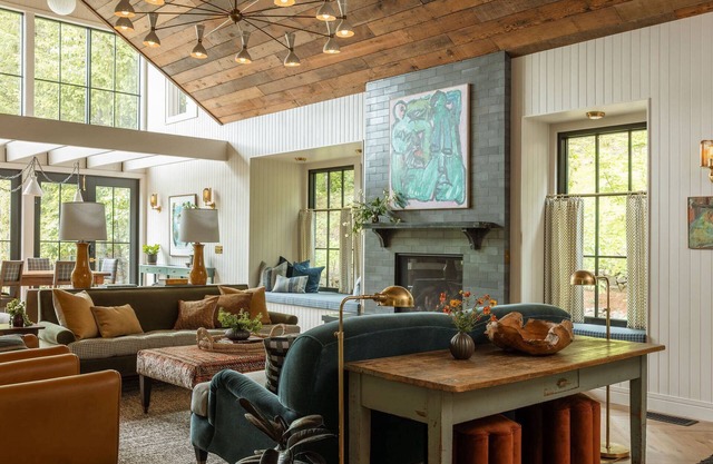 The Carly Estate | Luxe Wine Country Experience w/2 Homes, Entire Lake, Trails & 21 Gorgeous Acres