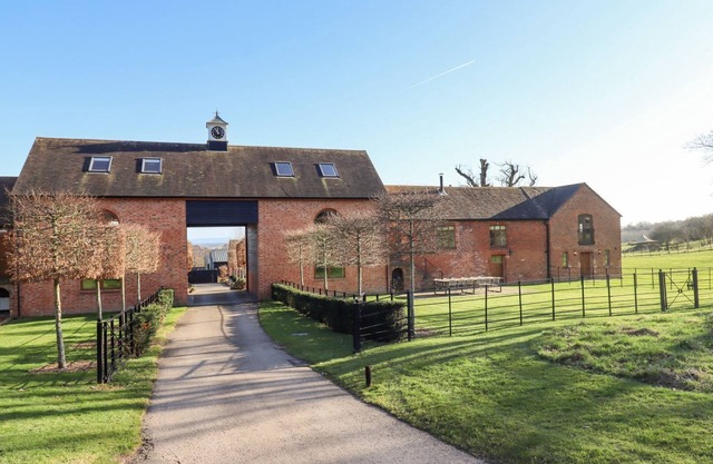 THE CARTHOUSE, pet friendly, luxury holiday cottage in Welland