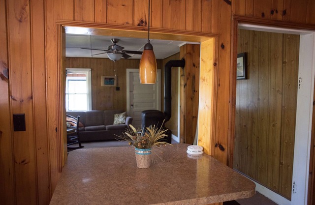 THE CATTAIL COTTAGE (Brown) - BEDROOMS: 2