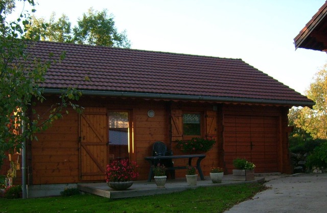 THE Chalesmes Pretty Holiday Chalet With ALL Comfort Close TO Nature