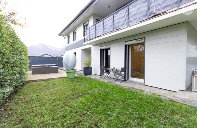 THE CHALET - CHALLES LES EAUX