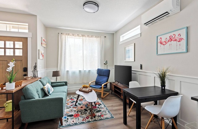 The Cherry Blossom - 3BD 2.5 BA House near Mississippi Ave and Legacy Emmanuel